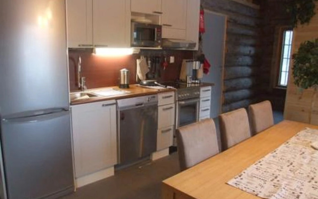 Holiday Home Muuttohaukka