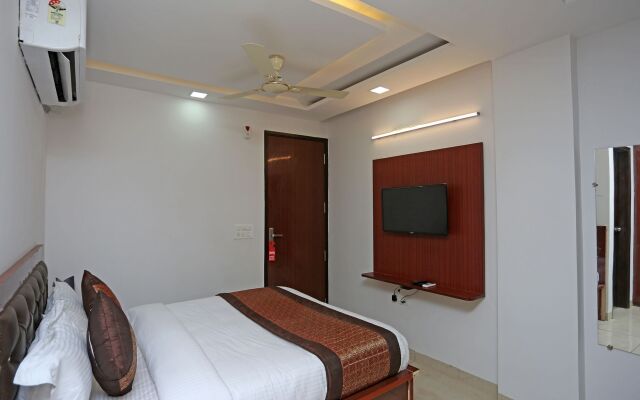 OYO 14384 Luxury residency