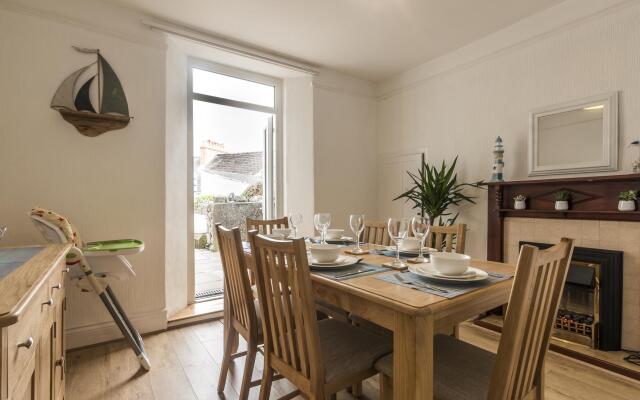 Sandy Retreat - 3 Bedroom Holiday Home - Tenby