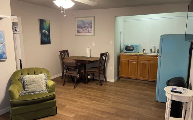 Nature Coast Inn and Cottages