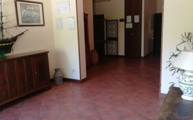 Apartment for 6 People in Villa Luzi Farmhouse