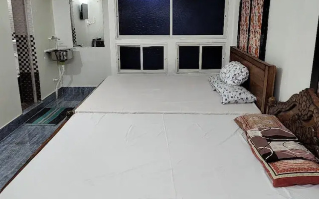 Goroomgo Sandhya Homestay Puri