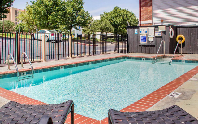 Motel 6 Tulsa, OK - CENTRAL