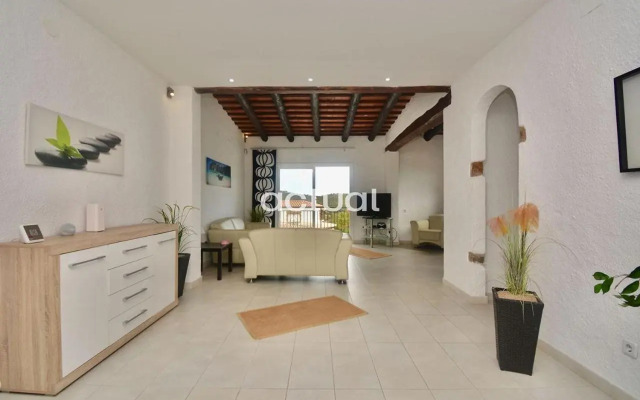 Casa Xiprers, 7 "Villa Santina"