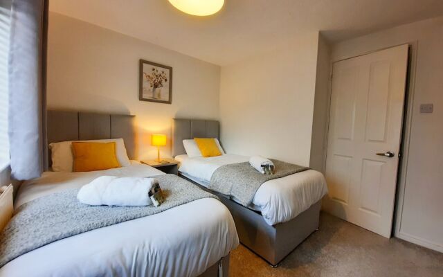Travel Lettings - Dean House