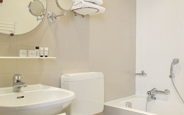 Standard Double room (2 single beds)