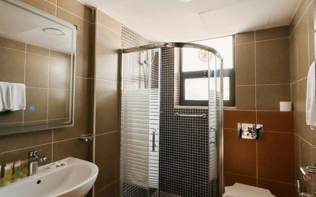 Celino Hotel