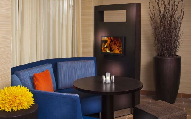 Courtyard Birmingham Colonnade/Grandview