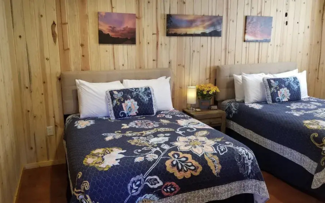 Bluff Gardens Cabins