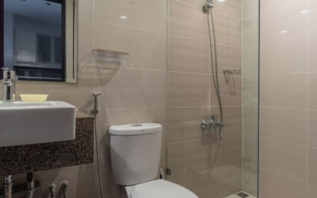 Luxury Upscale Retreat in Uptown Bgc, Metro Manila