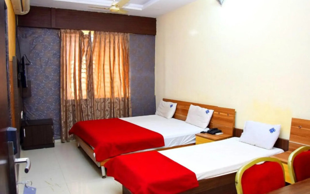 Nakshatra Comforts by OYO Rooms