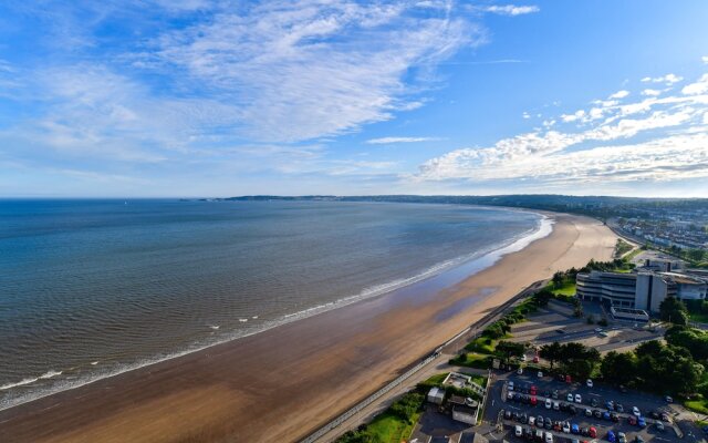 Just Stay Wales – Meridian Quay Penthouses