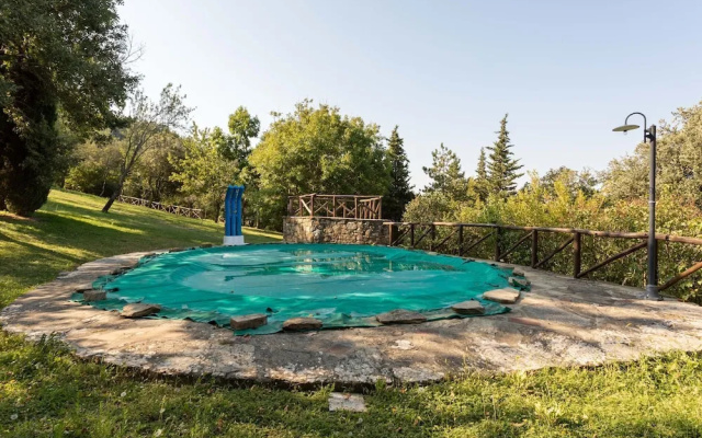 Idyllic Farmhouse With Bbq, Swimming Pool, Terrace, Garden