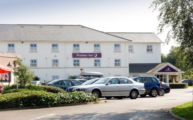 Premier Inn Cheltenham Central West/A40