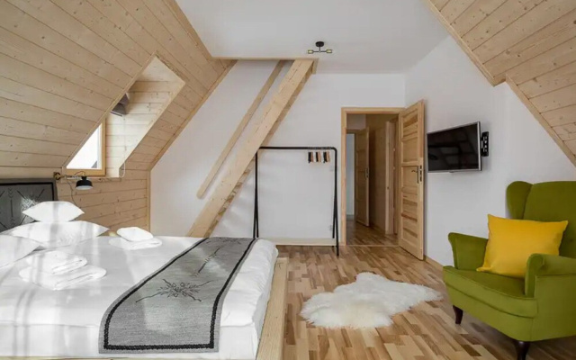 Comfortable Holiday Home, 3 Bedrooms, Fireplace