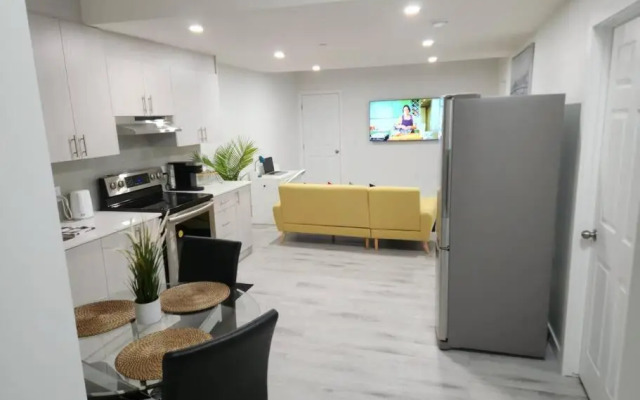 Beautiful 2 bedroom home away from home