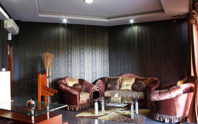 Rizen Premiere Hotel