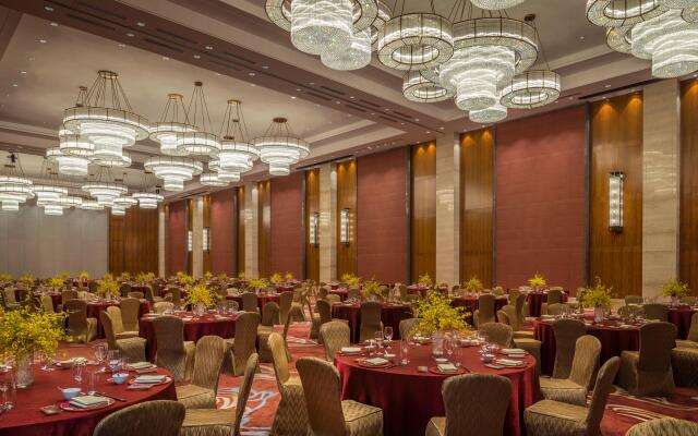 HUALUXE Hotels & Resorts Yangjiang City Center