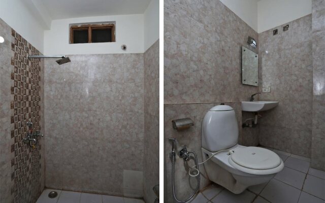 Hotel Vanaya Palace by OYO Rooms