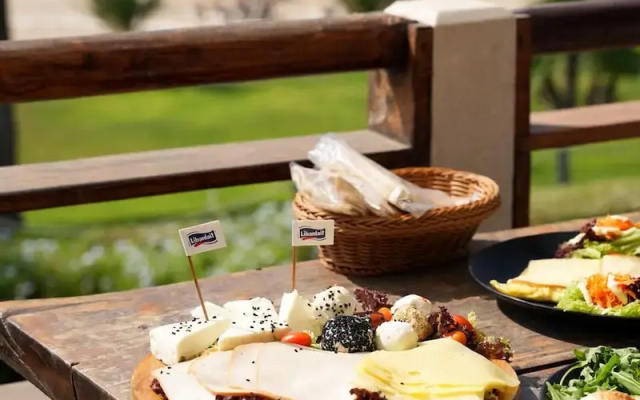Laguava Resort
