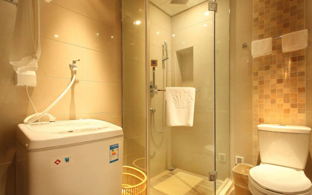 Noble Crown Hotel