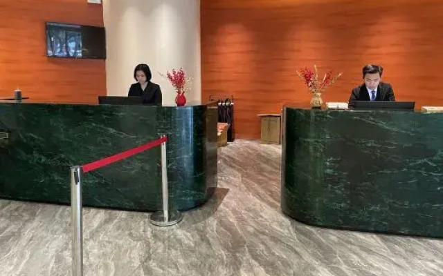 Huating Yunqi Hotel