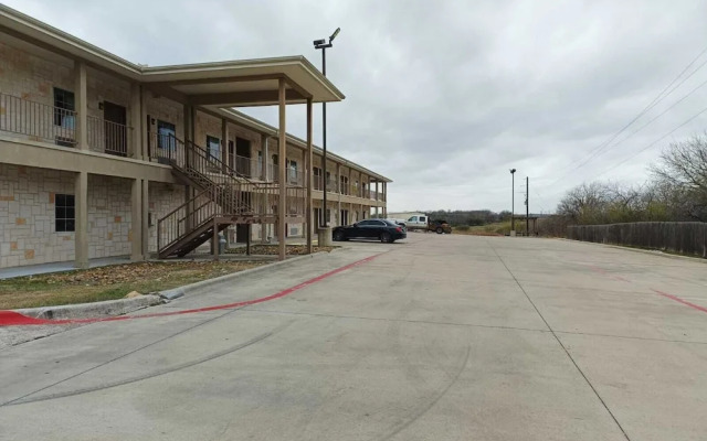 Westwood Inn Extended Stay by OYO Gonzales TX