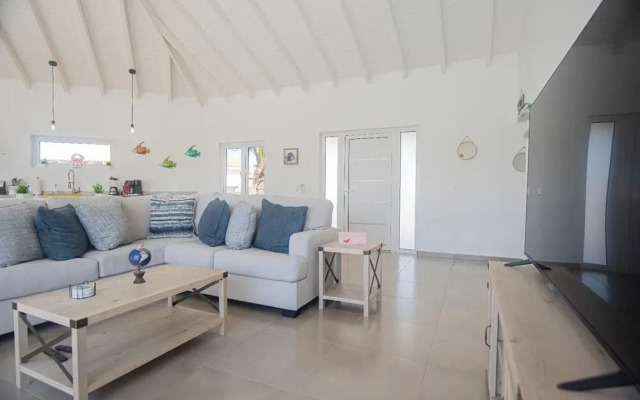 Breathtaking Prvt 4BR Pool Villa 5 Min to Beach