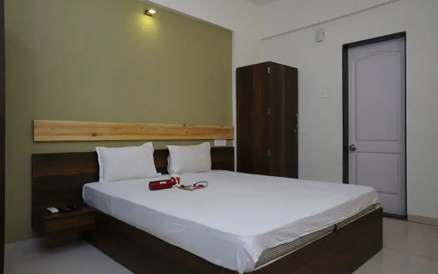 OYO 28029 Living Luxurious Studio Rooms