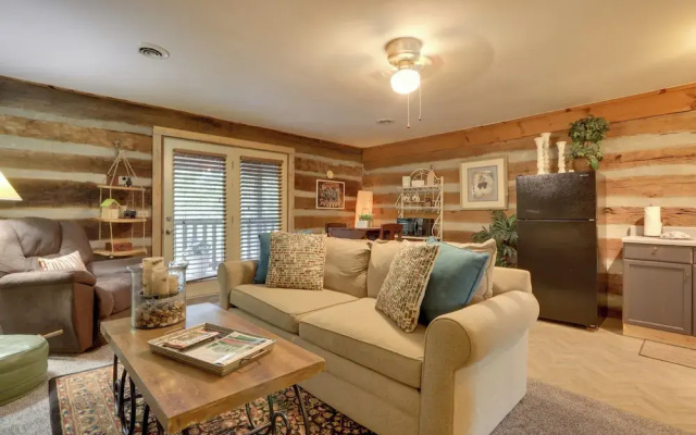 Riverfront Couple's Retreat in Smoky Mountains!