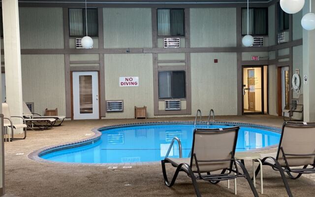 Crookston Inn & Convention Center