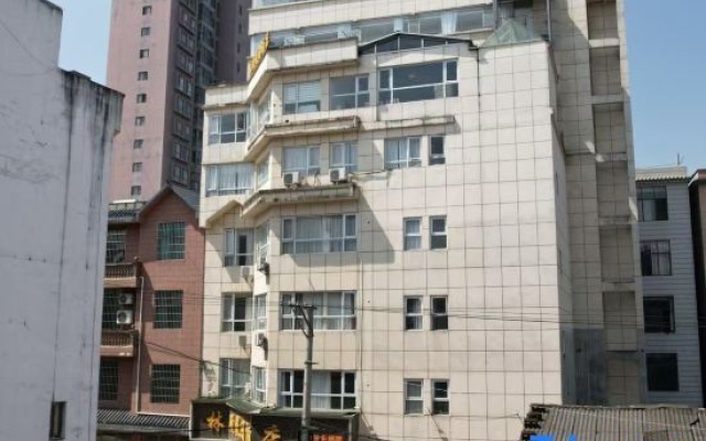 Linshuo Holiday Hotel – Exterior – Qujing