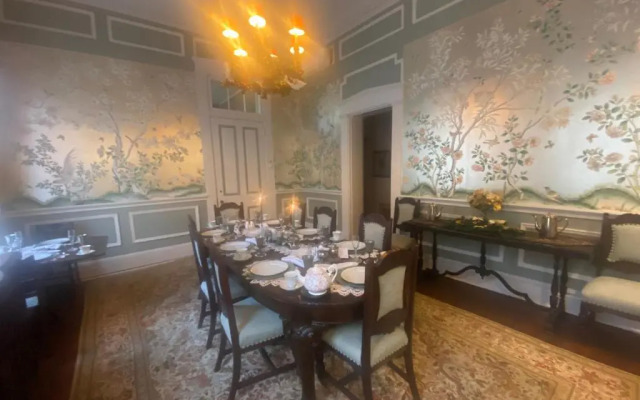 Corners Mansion Inn - A Bed & Breakfast