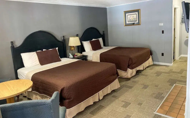 Travelodge by Wyndham Lincoln Near White Mountain
