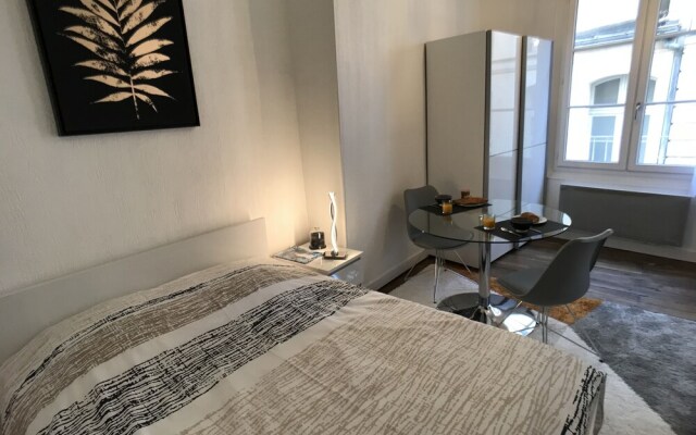 Joli Studio Au Coeur Poitiers
