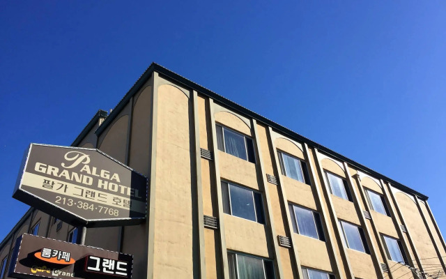 Hometel Suites