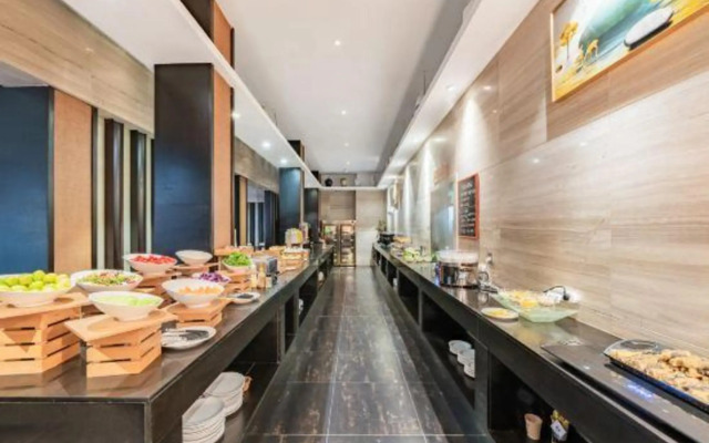Crystal Pudi Hotel