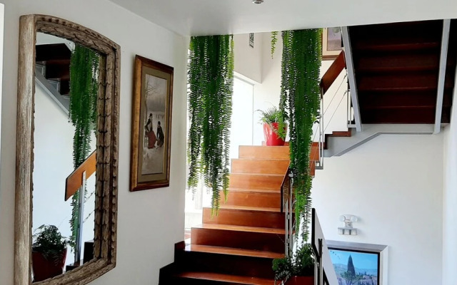 Ana Frank Boutique Hotel