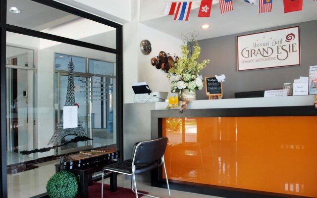Grand Esie Service Apartment