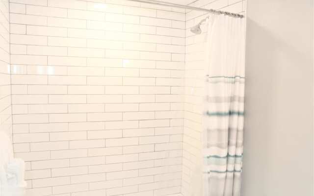 Jamaica Royale T23 - 2 Br Condo