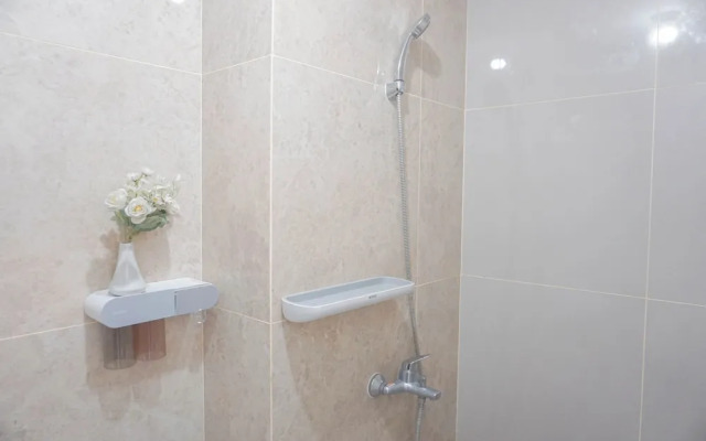 Good And Comfy Studio At Transpark Cibubur Apartment