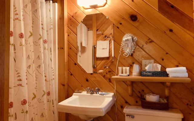 Wiscasset Woods Lodge