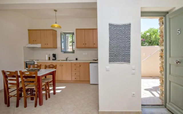M. Houses 5