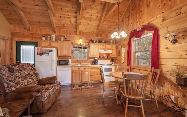Sleepin' Inn 2 Bedroom Cabin by RedAwning