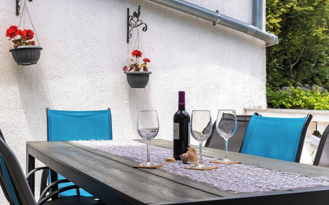 Holiday Home Meja Private Pool