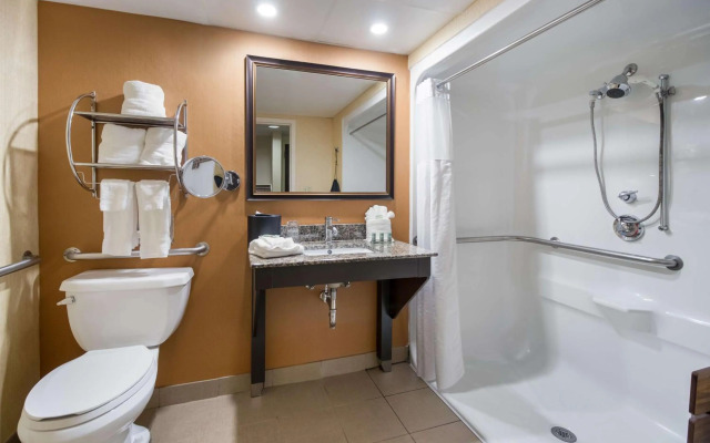 Four Points by Sheraton Bellingham Hotel & Conference Center