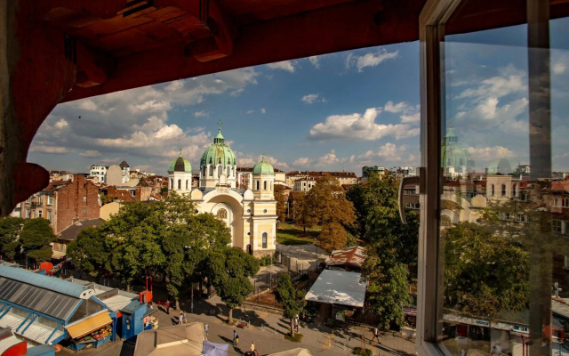 Gallery B28 - 3 Bedroom Sofia Downtown Apartment