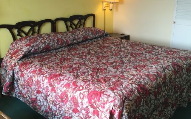 Red Carpet Inn Piqua