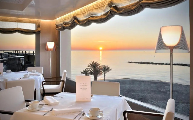 Aleysa Playa Aparthotel