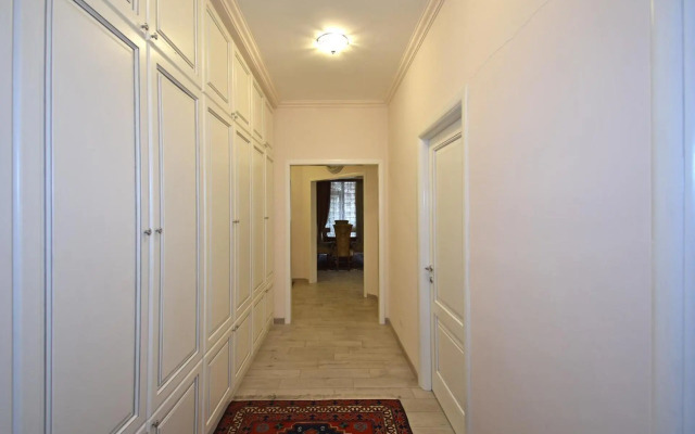Aram street, 2 bedrooms LUXURY and UNIQUE apartment DI722